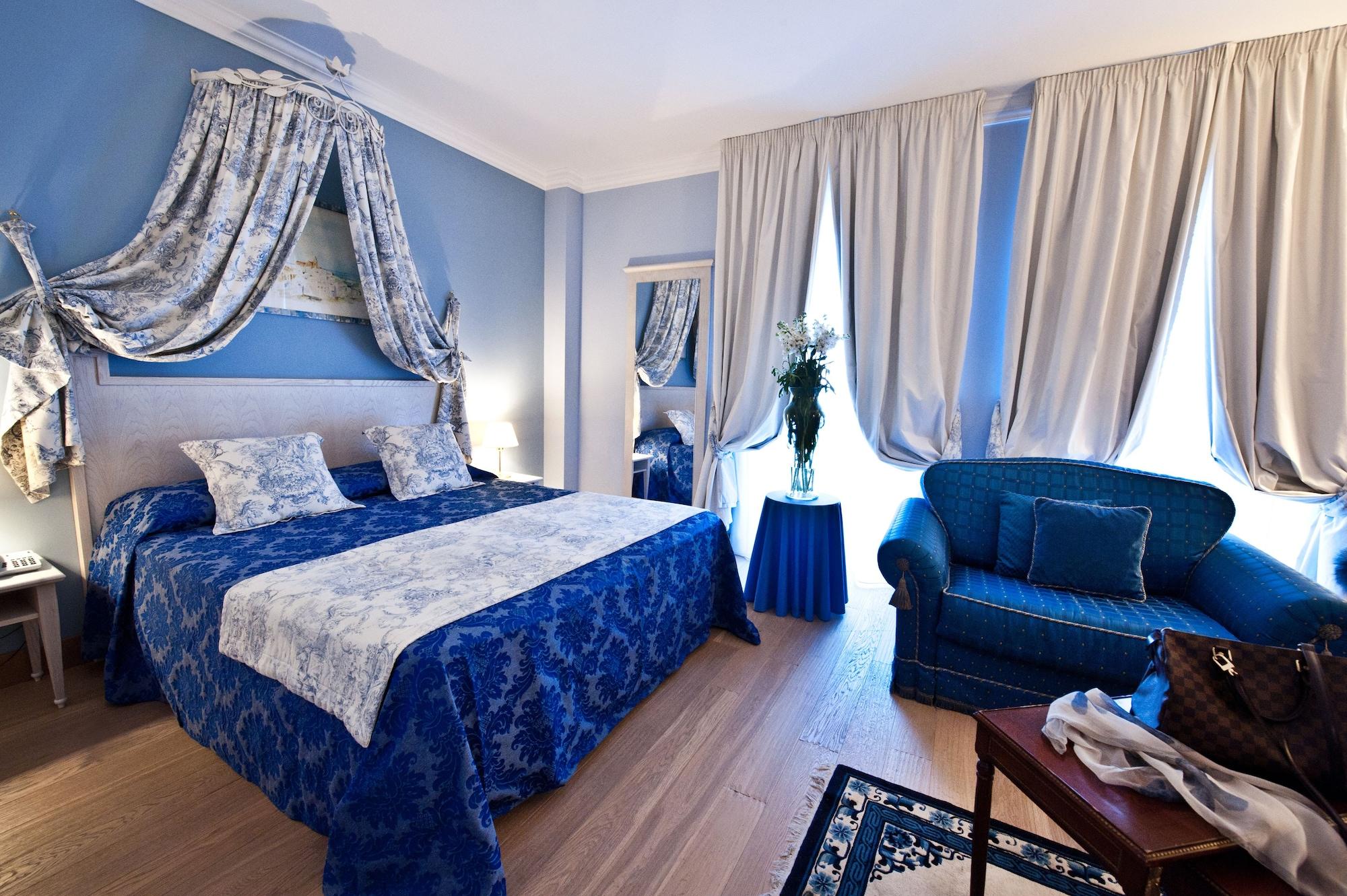 Ostuni Palace - Hotel Bistrot & Spa ภายนอก รูปภาพ