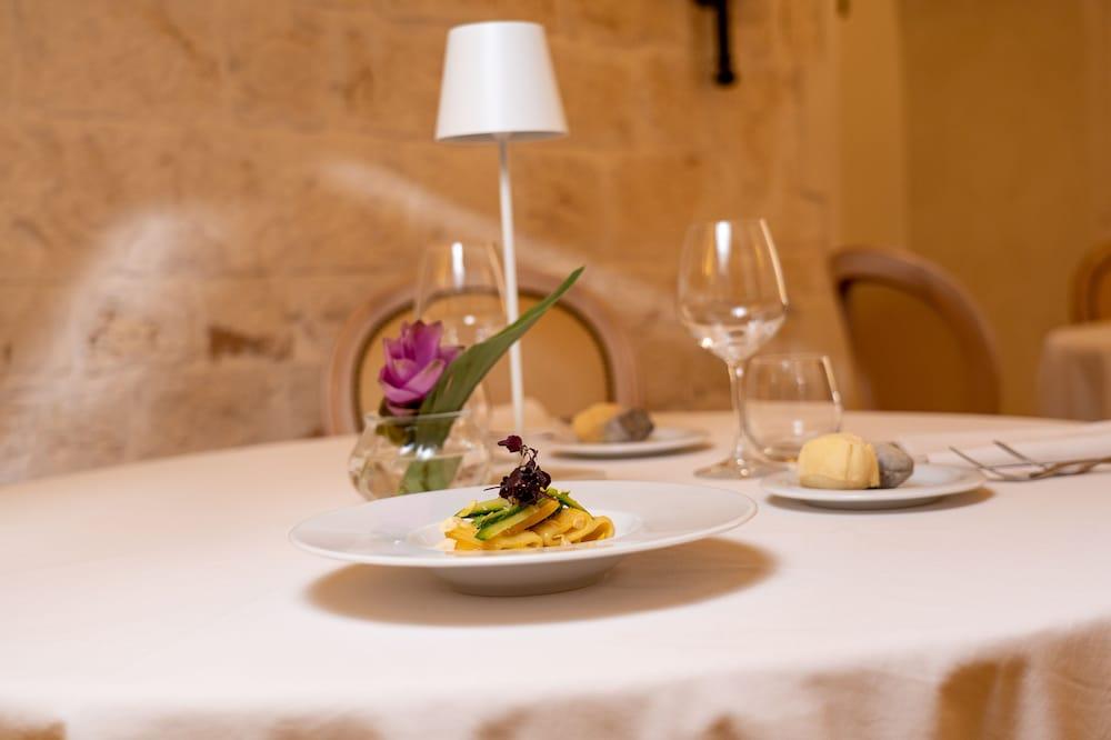 Ostuni Palace - Hotel Bistrot & Spa ภายนอก รูปภาพ