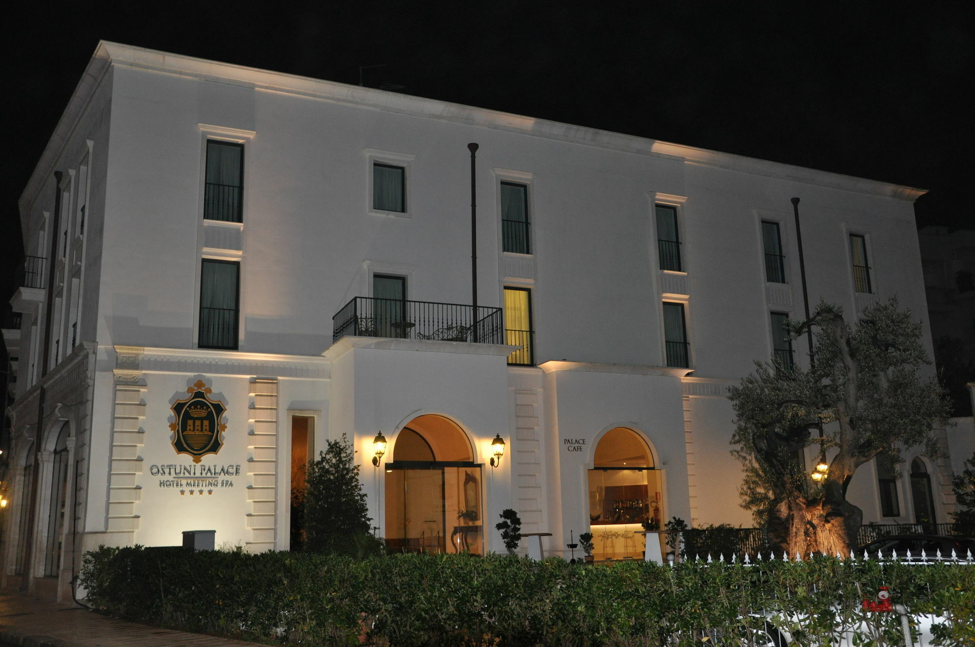 Ostuni Palace - Hotel Bistrot & Spa ภายนอก รูปภาพ