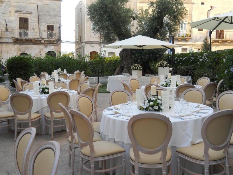 Ostuni Palace - Hotel Bistrot & Spa ภายนอก รูปภาพ